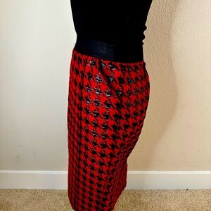 D&G Red & Black Houndstooth Pencil Skirt